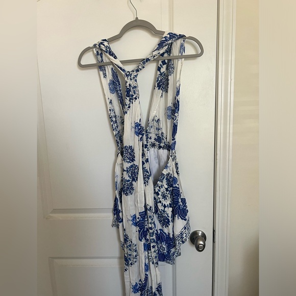 LF brand romper, blue and white china pattern design. Multi way back strap - Picture 2 of 2